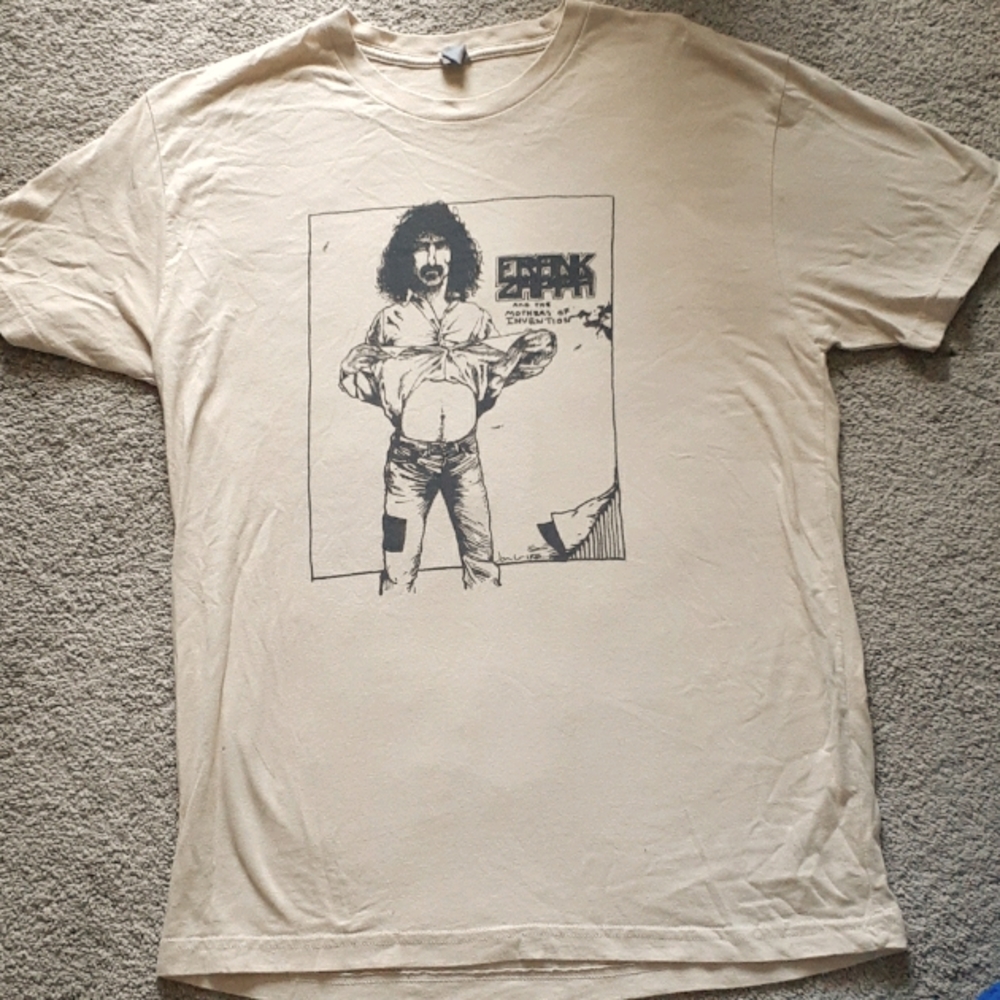 Men tan Frank Zappa tshirt